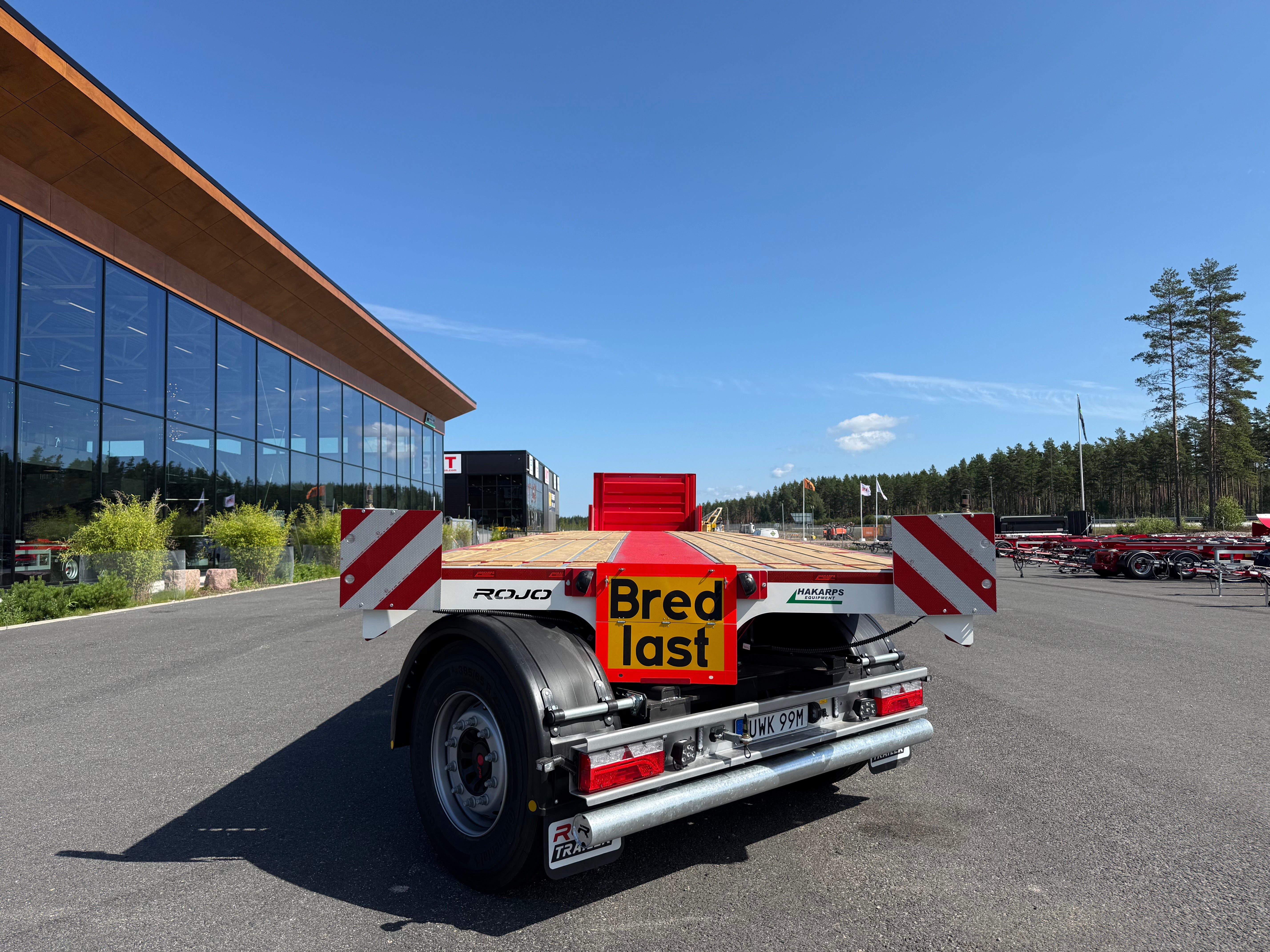 Hakarps - ROJO 4 axlad 18,5m rak trailer, styrning axl 2,3,4
