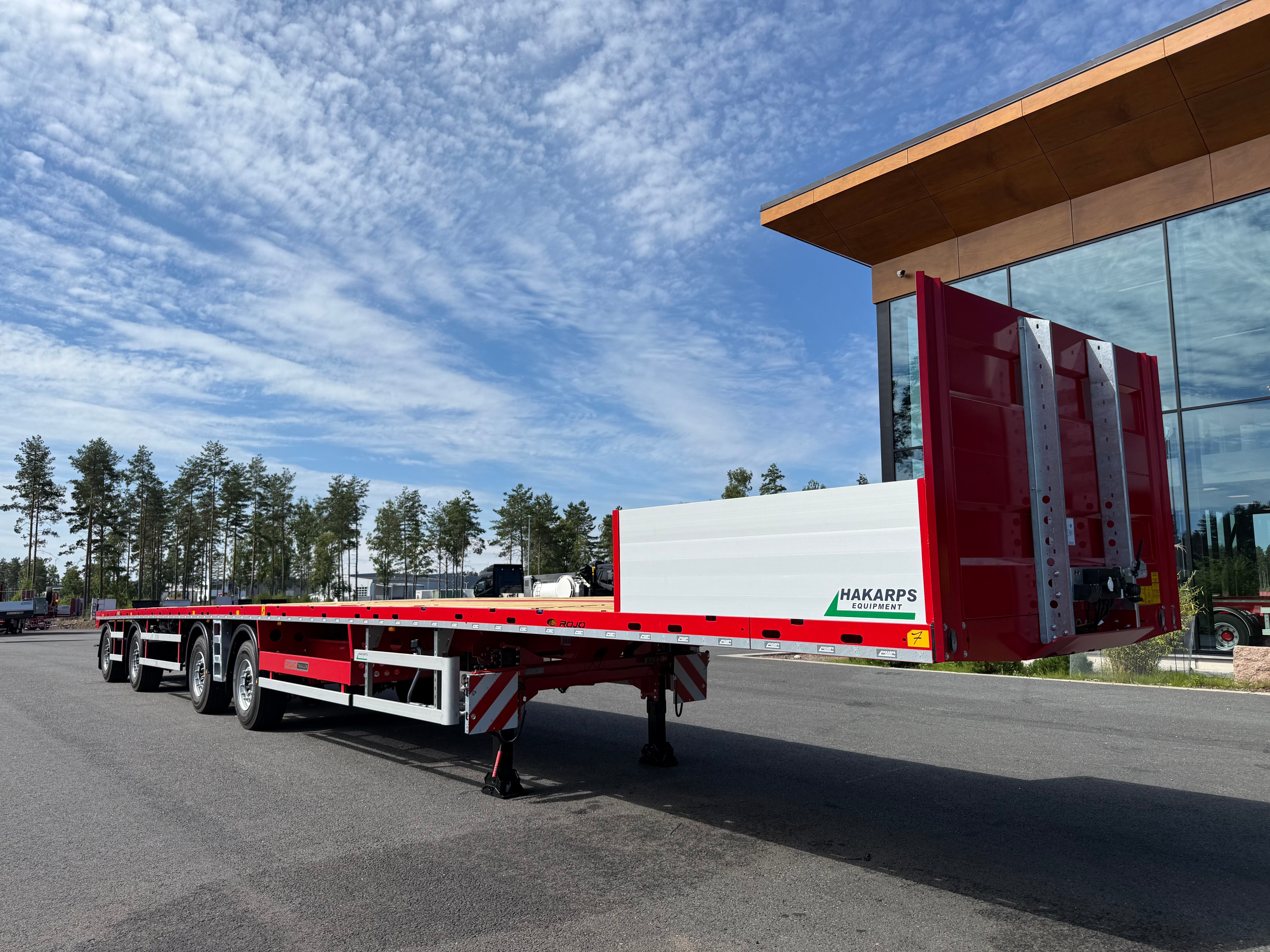 Hakarps - ROJO 4 axlad 18,5m rak trailer, styrning axl 2,3,4