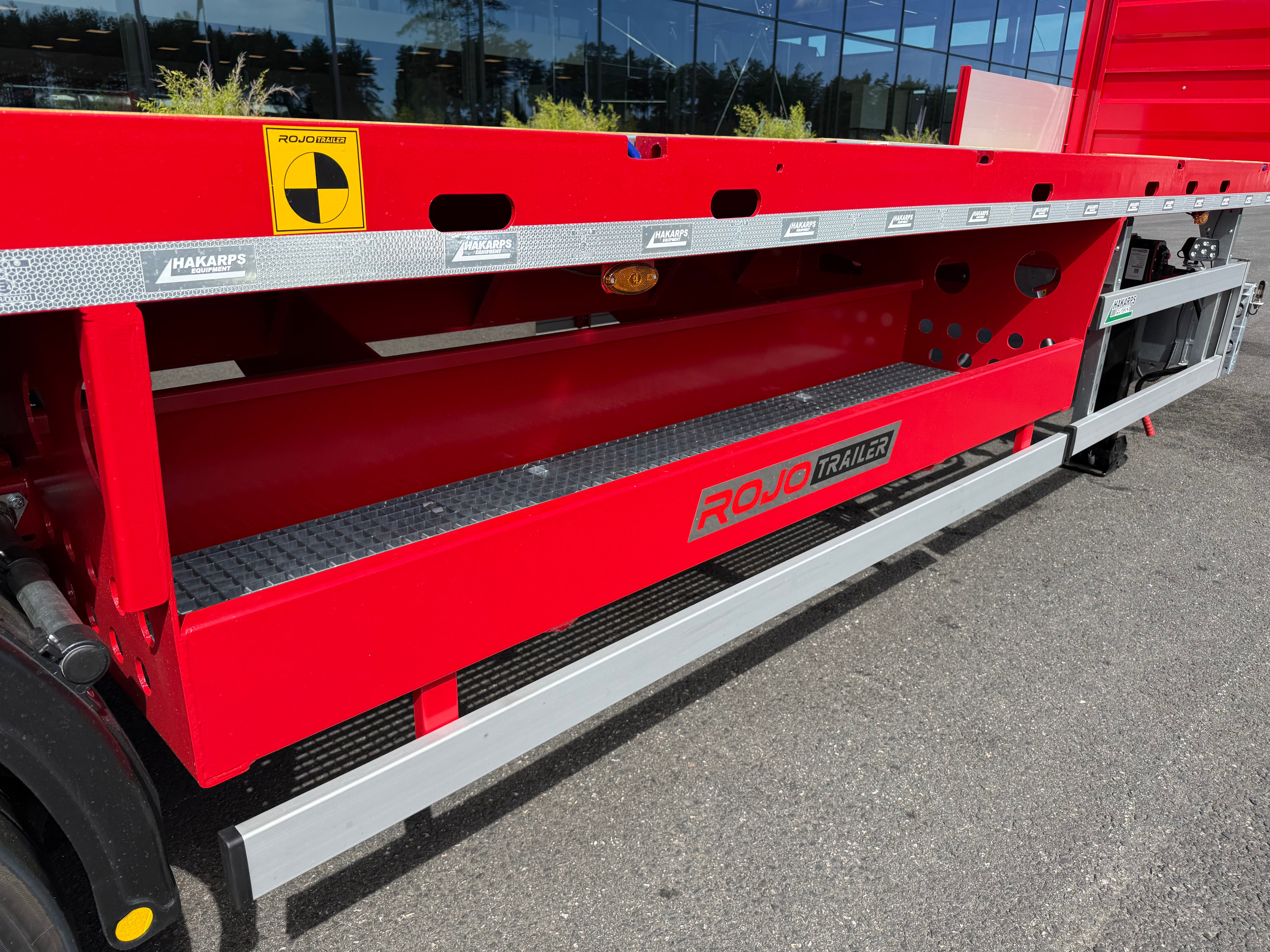 Hakarps - ROJO 4 axlad 18,5m rak trailer, styrning axl 2,3,4