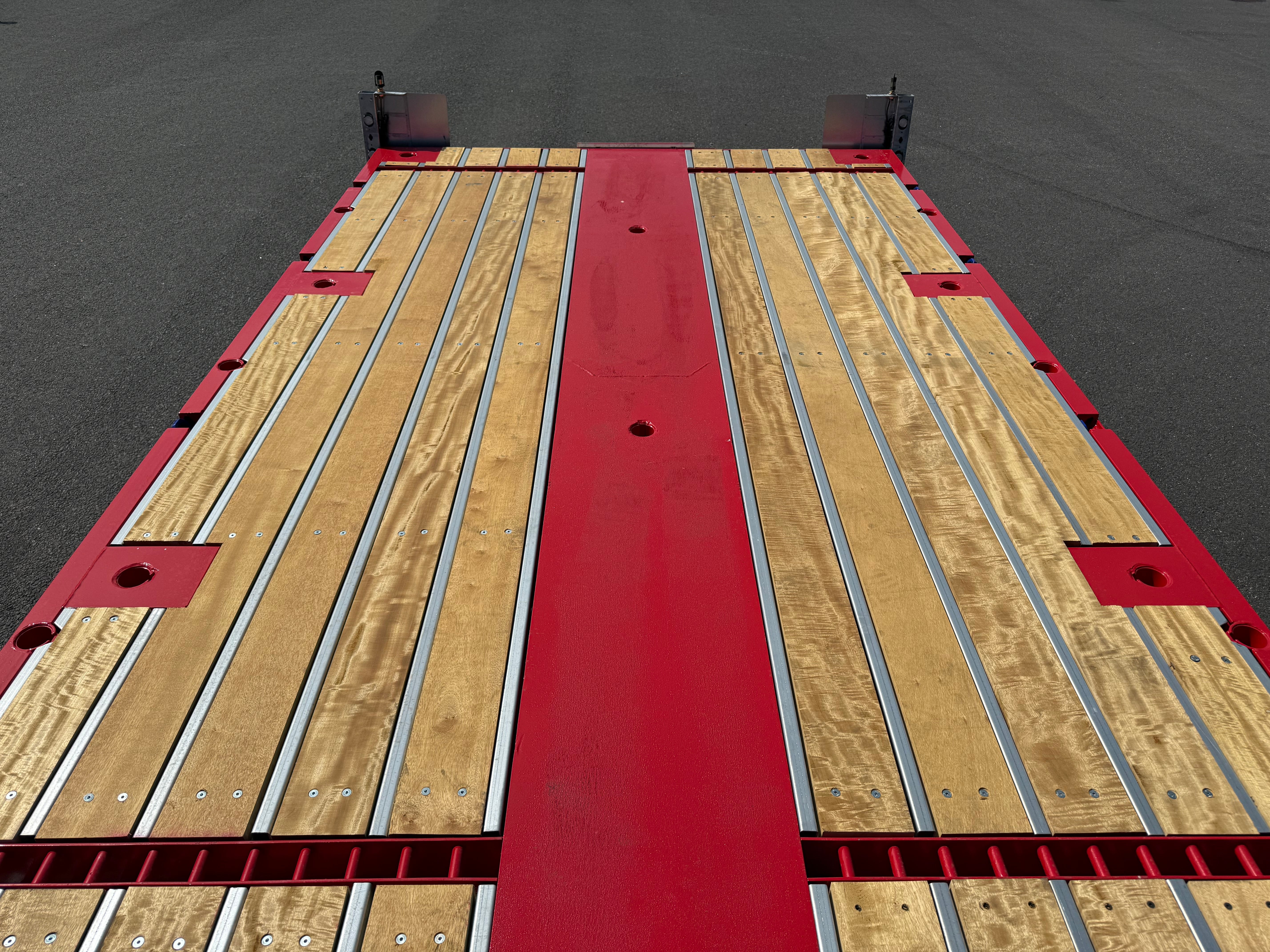 Hakarps - ROJO 4 axlad 18,5m rak trailer, styrning axl 2,3,4