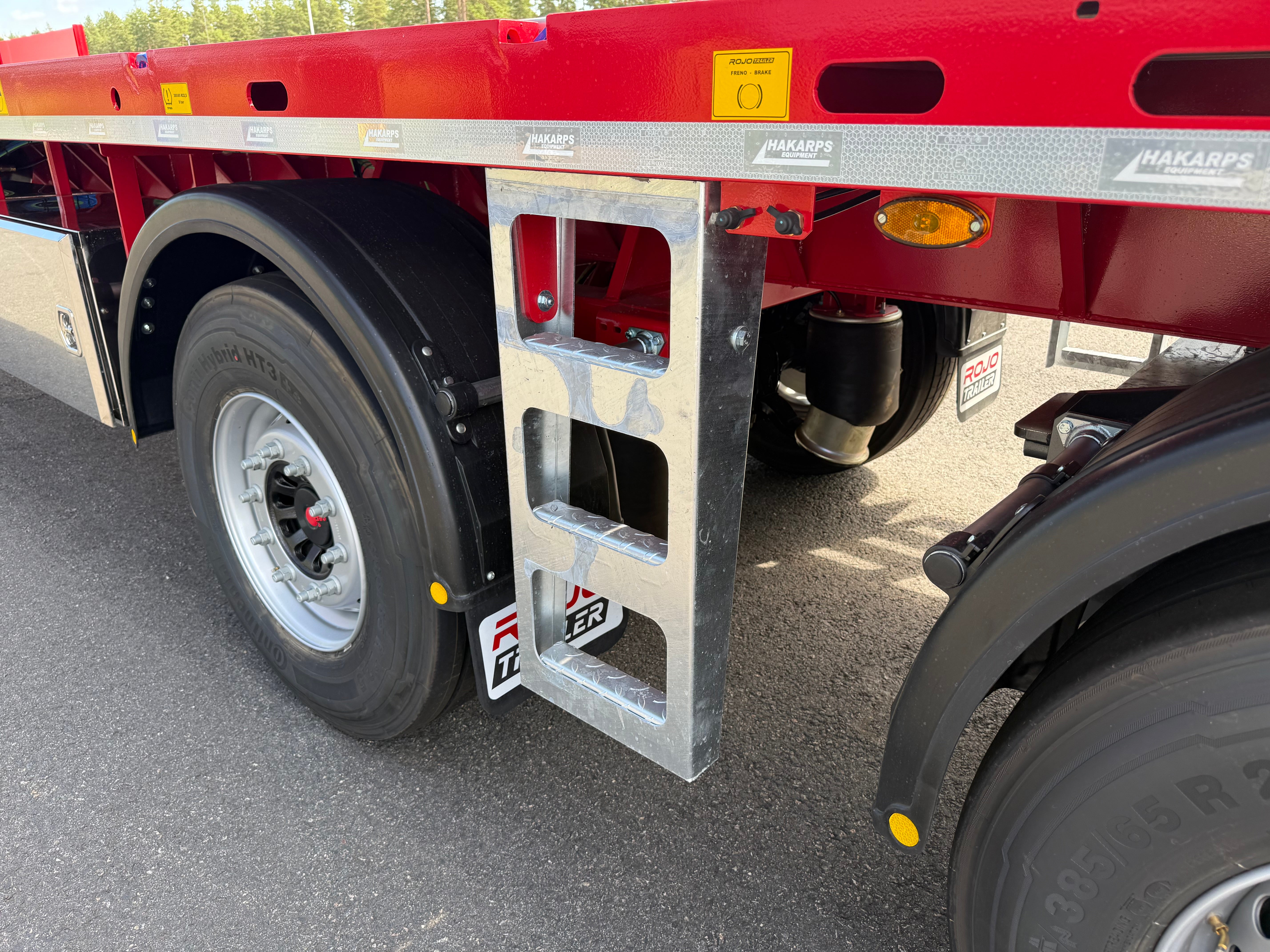 Hakarps - ROJO 4 axlad 18,5m rak trailer, styrning axl 2,3,4