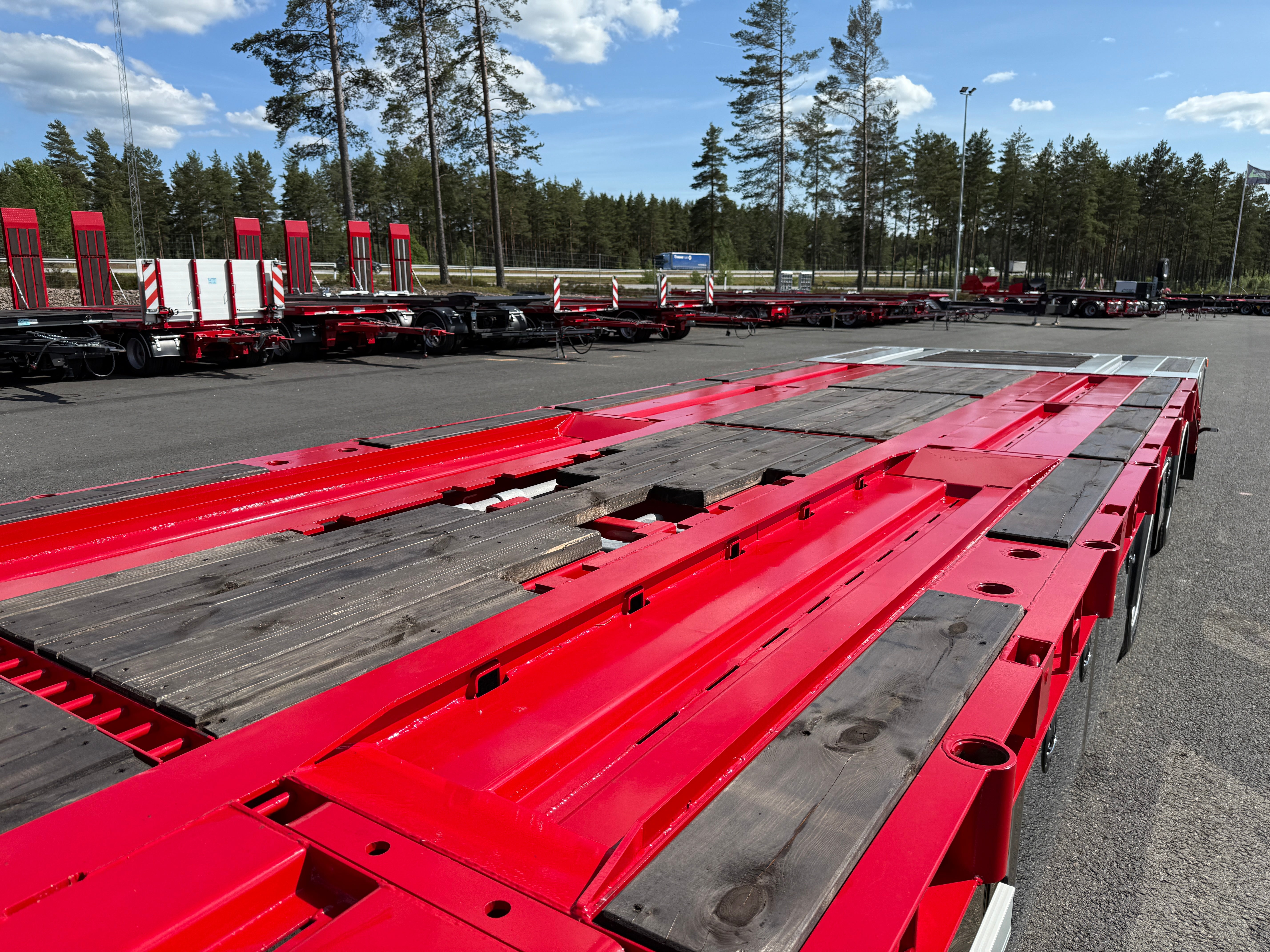 4 axlad 38 tons kombivagn för 2 flak, 960mm hög 12.300mm