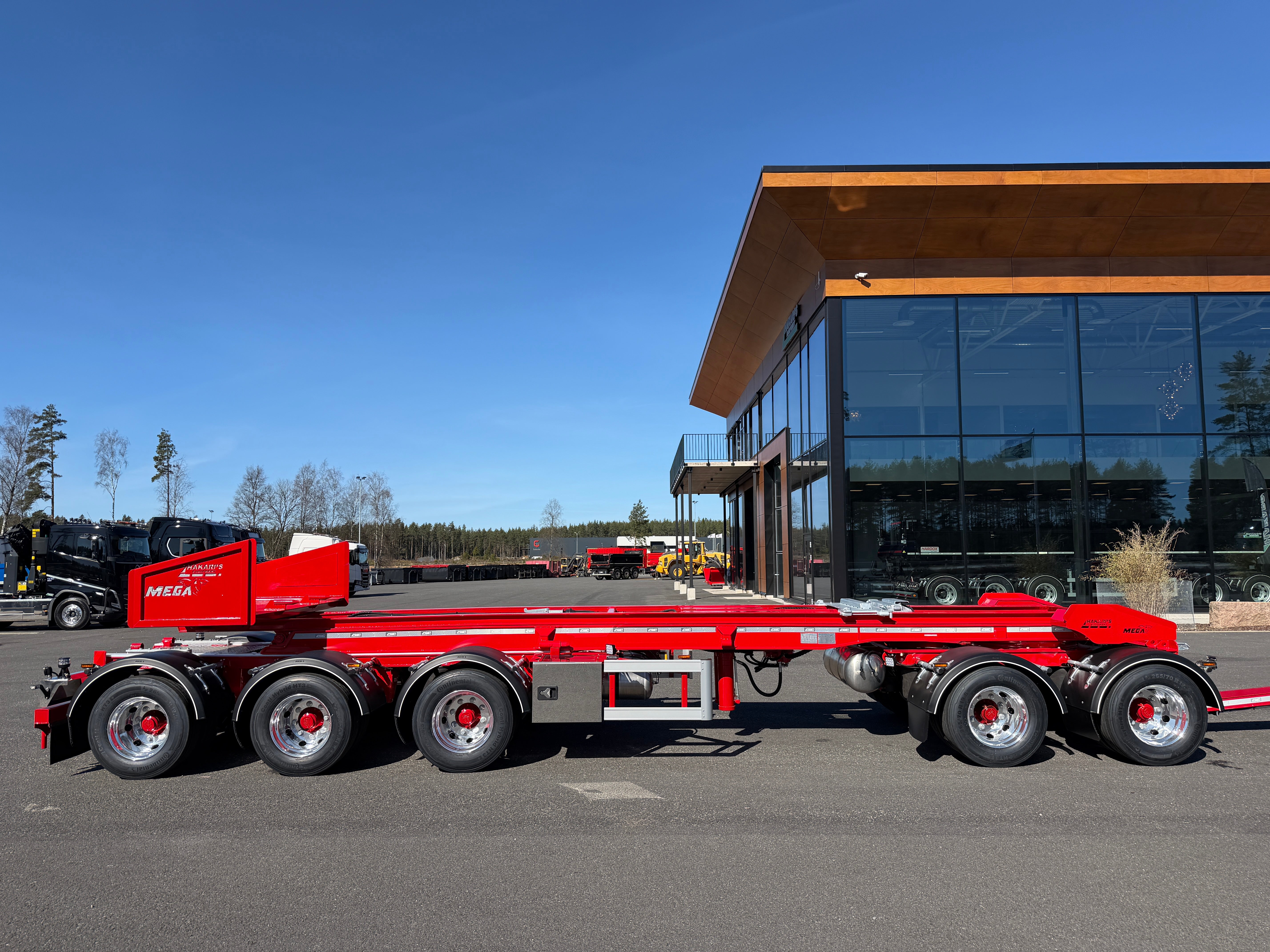 5 axlad 42 tons lastväxlarvagn med tipp, skjutbar boggie och flak