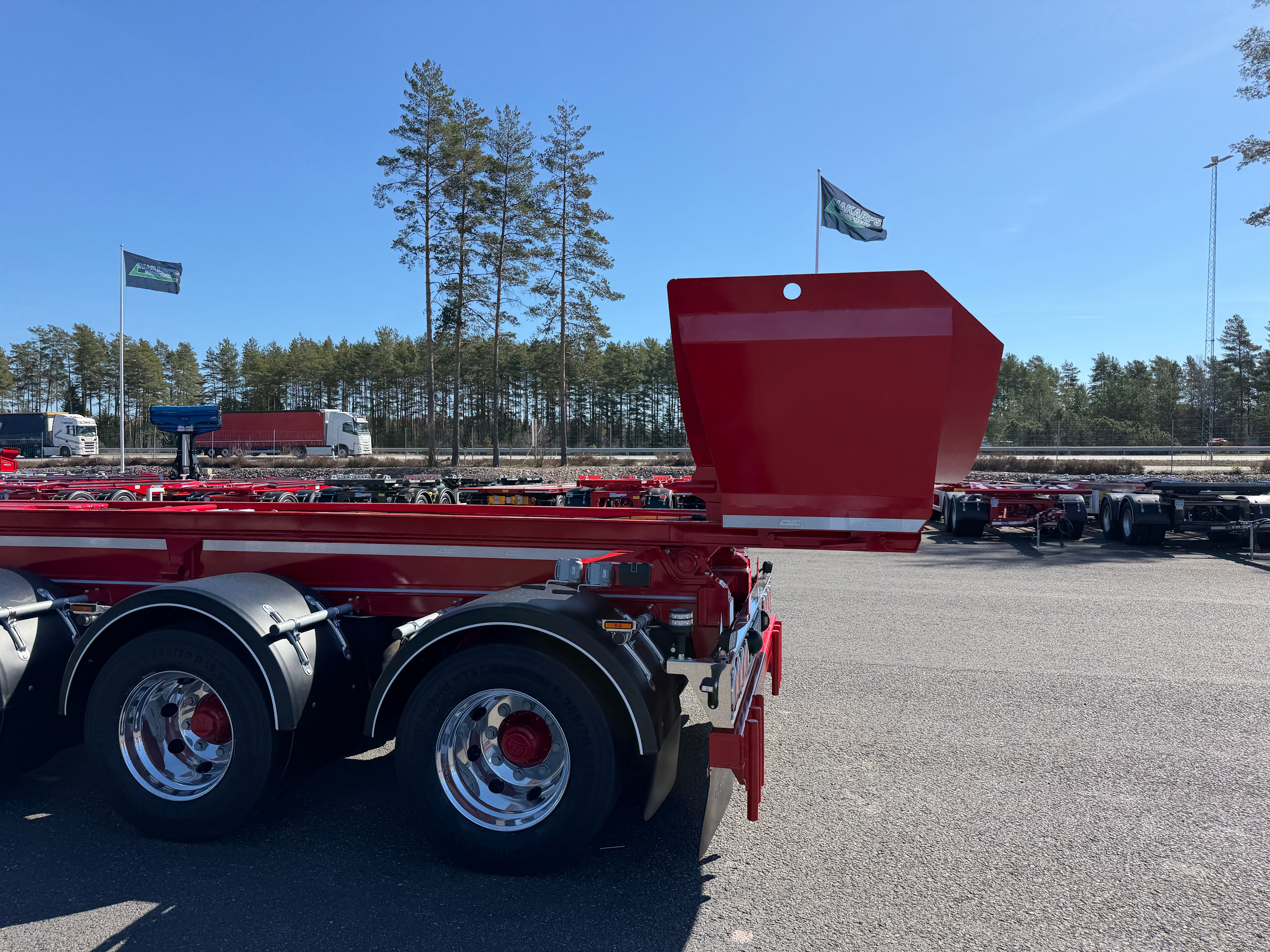 5 axlad 42 tons lastväxlarvagn med tipp, skjutbar boggie och flak